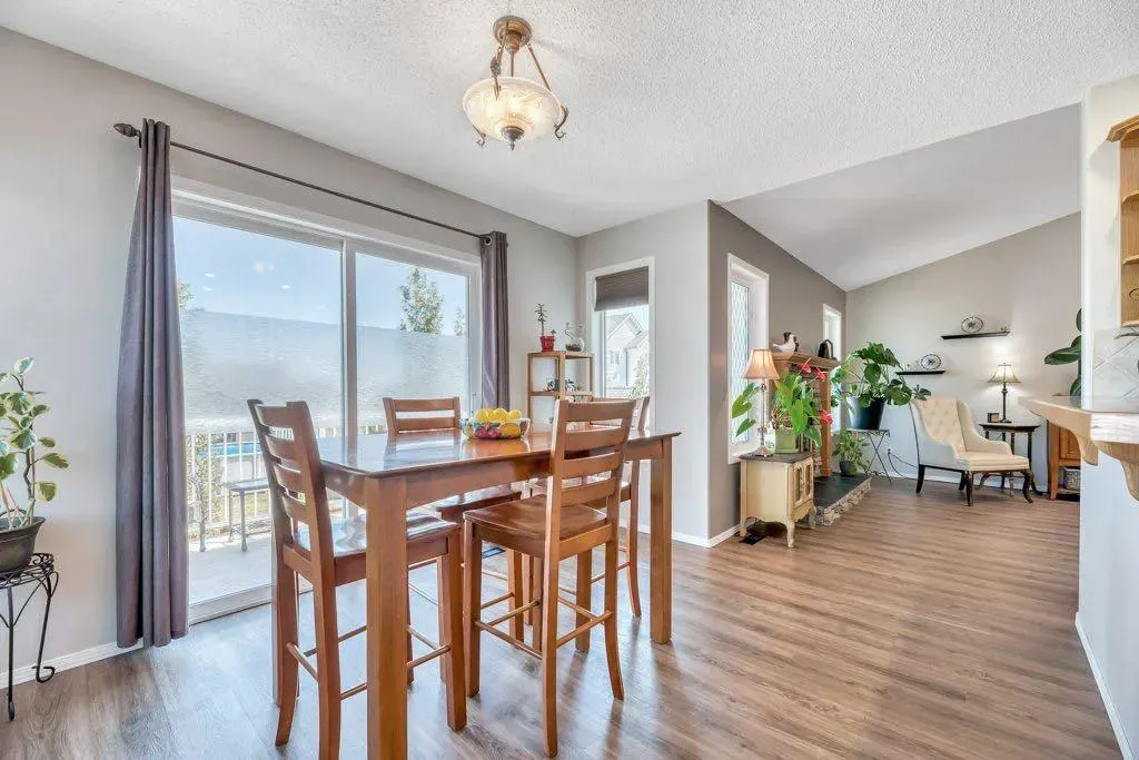 15 Henderson Bay NE