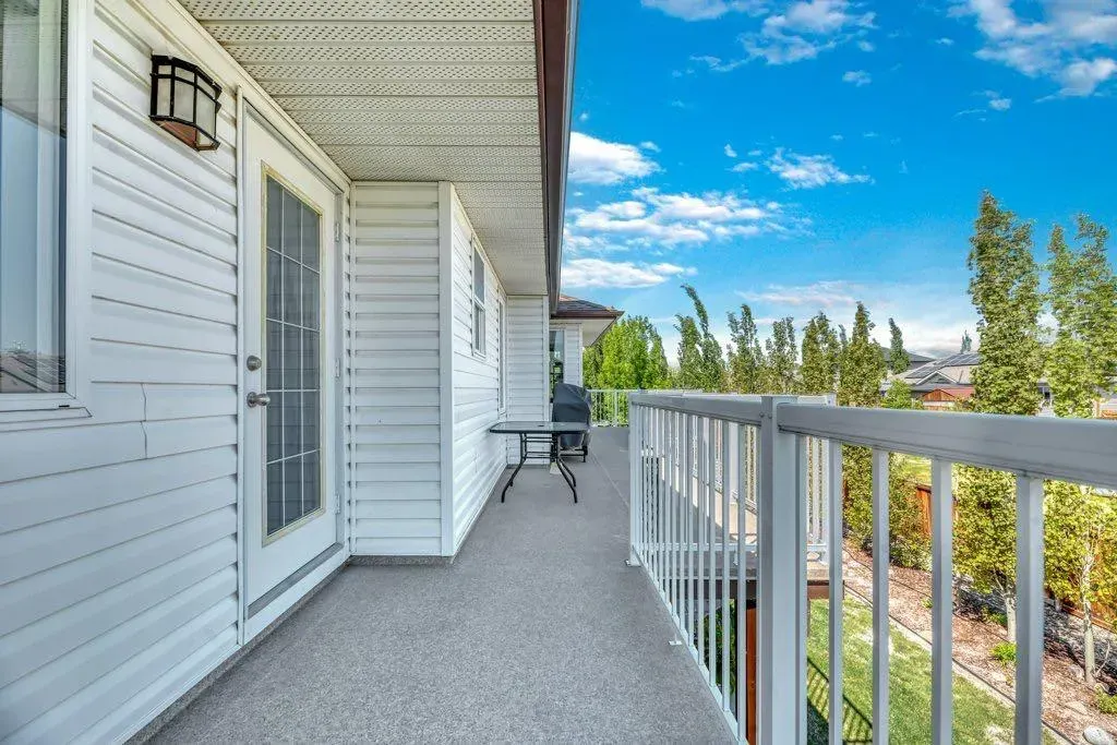 15 Henderson Bay NE