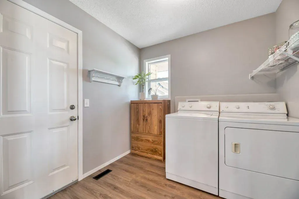 15 Henderson Bay NE