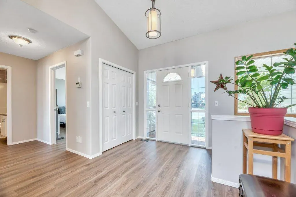 15 Henderson Bay NE