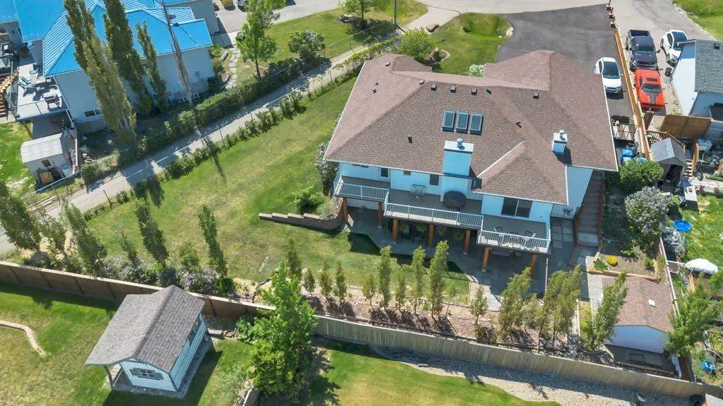 15 Henderson Bay NE