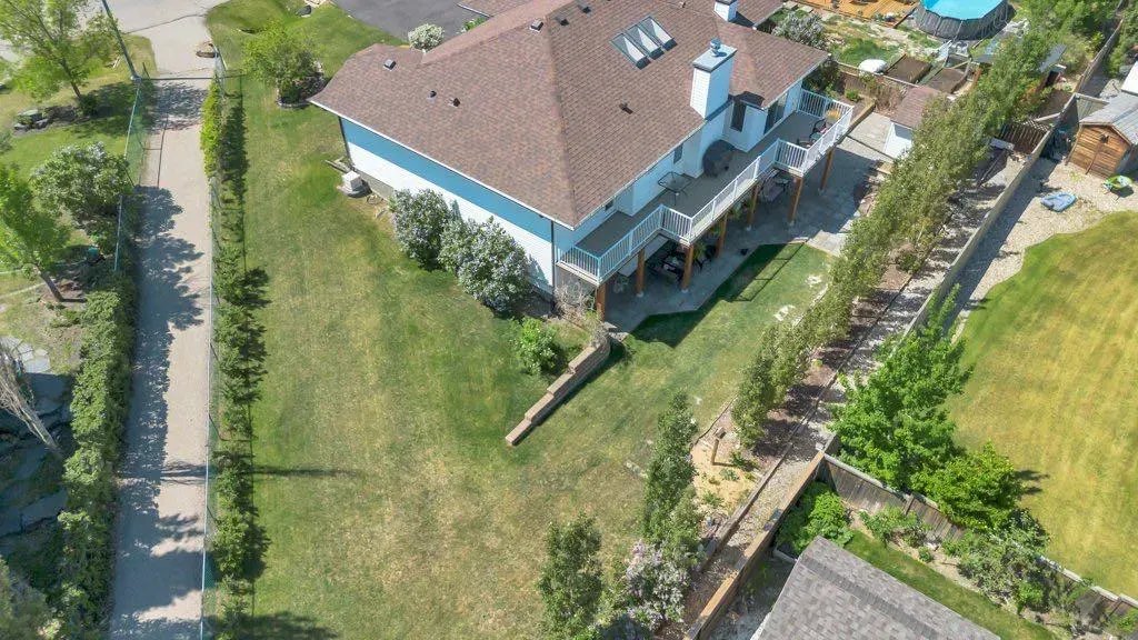 15 Henderson Bay NE