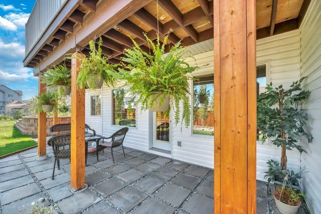 15 Henderson Bay NE