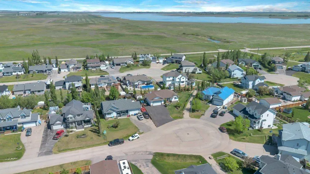 15 Henderson Bay NE