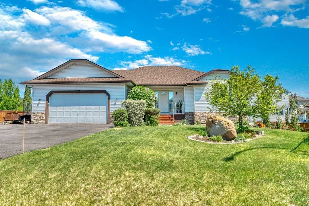 15 Henderson Bay NE