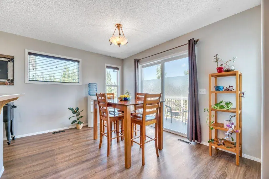 15 Henderson Bay NE