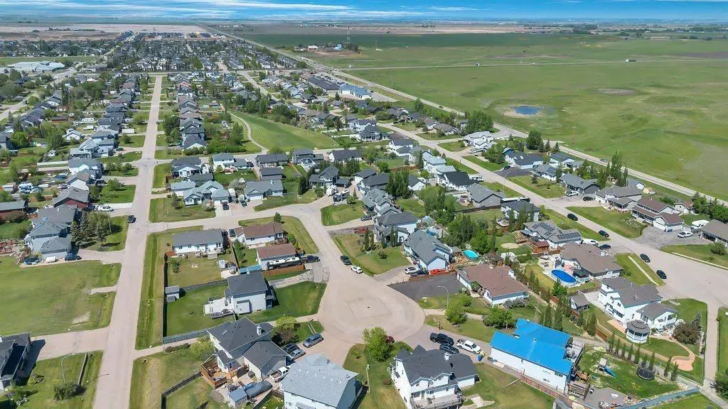 15 Henderson Bay NE