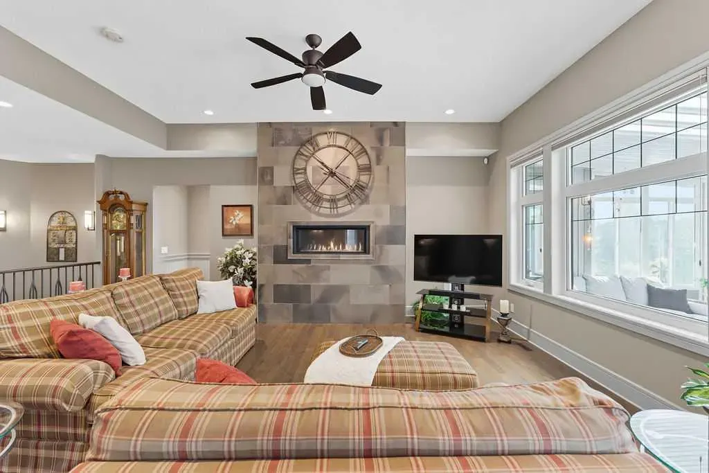 305 Silverado Ranch Manor SW