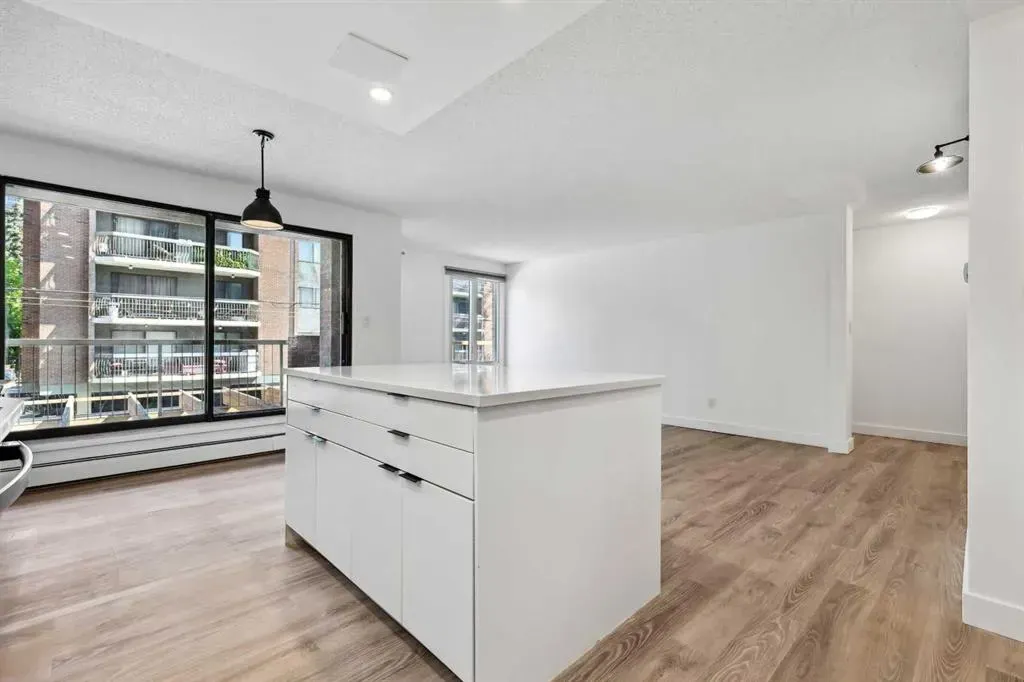 1414 5 Street SW, #206