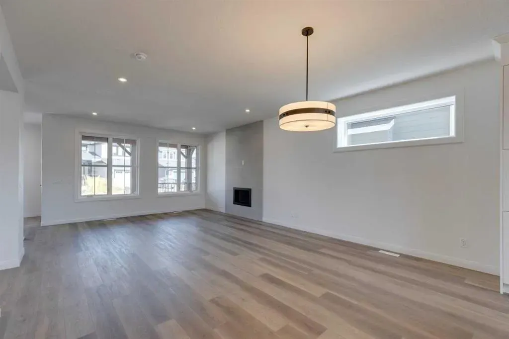 588 Grayling Bend