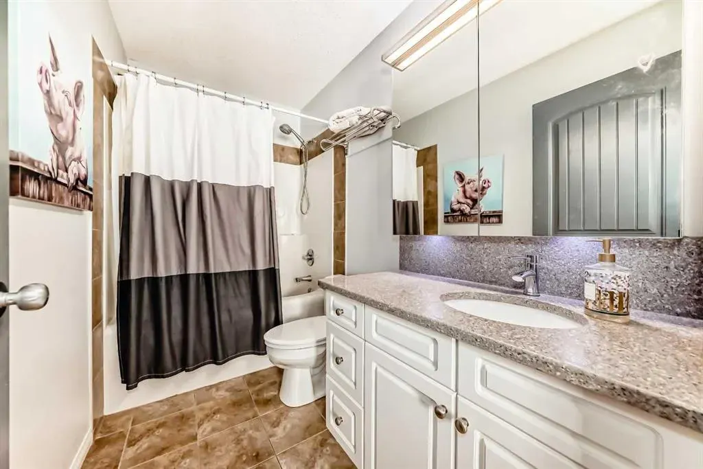 412 Highland Close