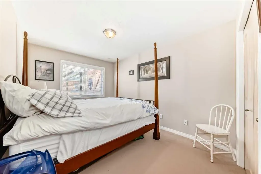 412 Highland Close