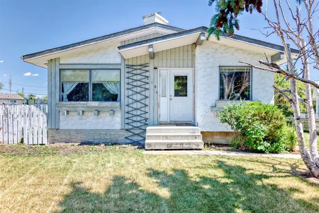 418 Ellis Crescent