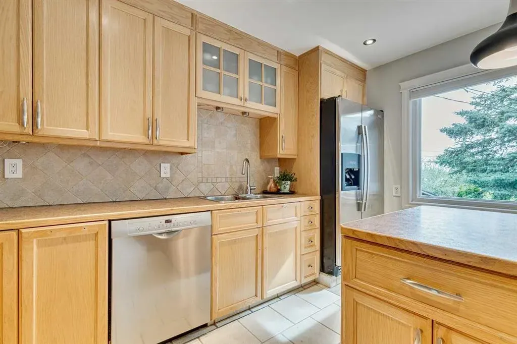 144 Lake Wapta Rise SE