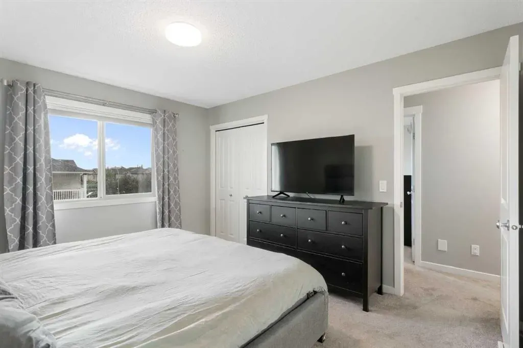 117 Tuscany Ridge Mews NW