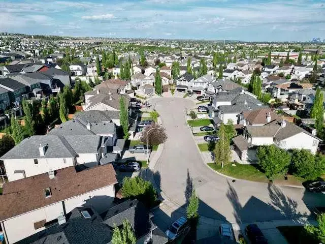 117 Tuscany Ridge Mews NW