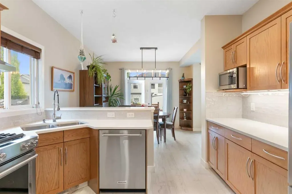 117 Tuscany Ridge Mews NW