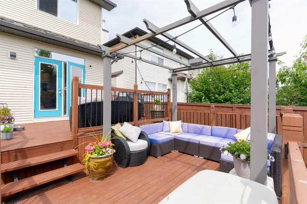 117 Tuscany Ridge Mews NW