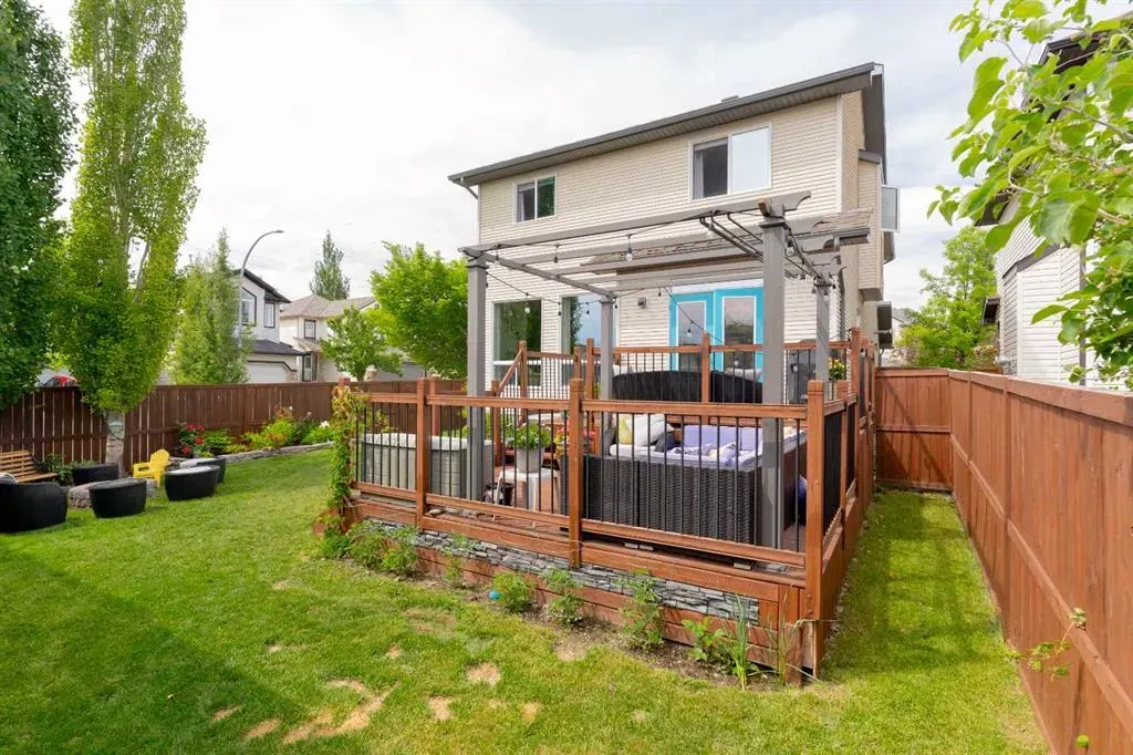 117 Tuscany Ridge Mews NW