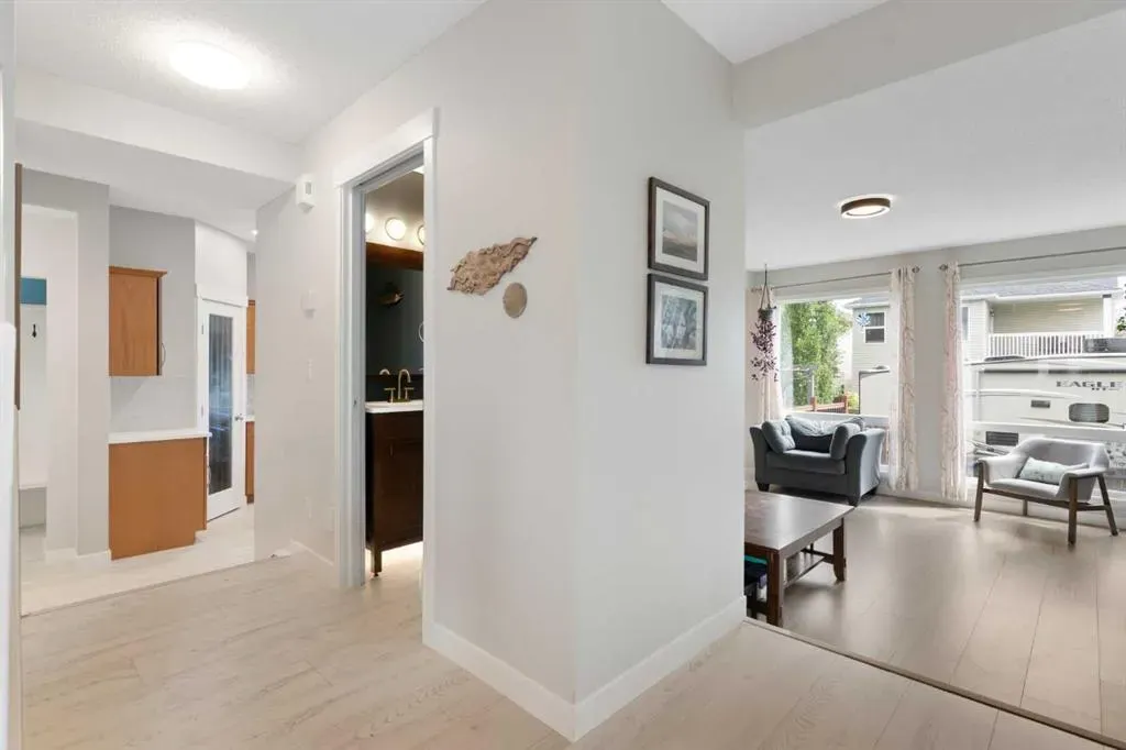 117 Tuscany Ridge Mews NW