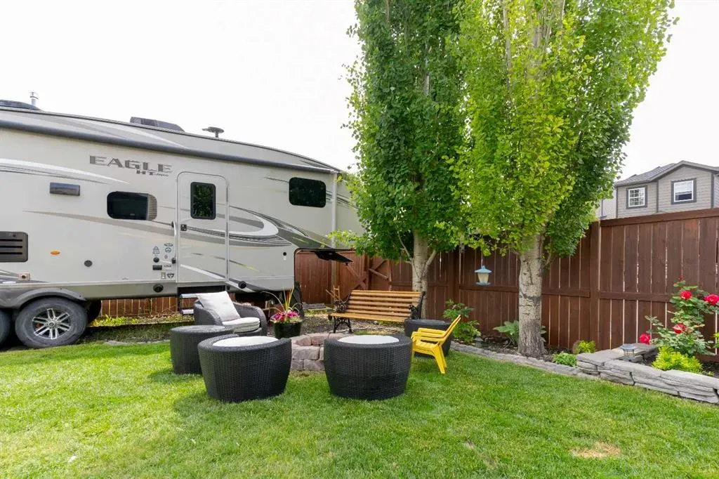 117 Tuscany Ridge Mews NW