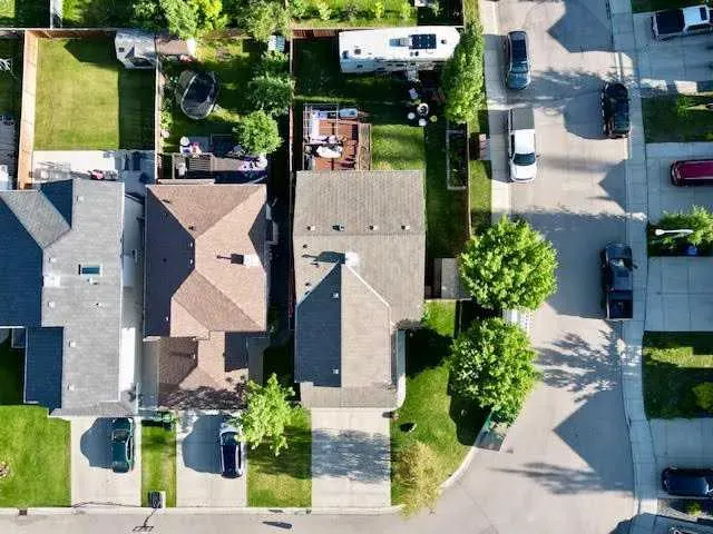 117 Tuscany Ridge Mews NW