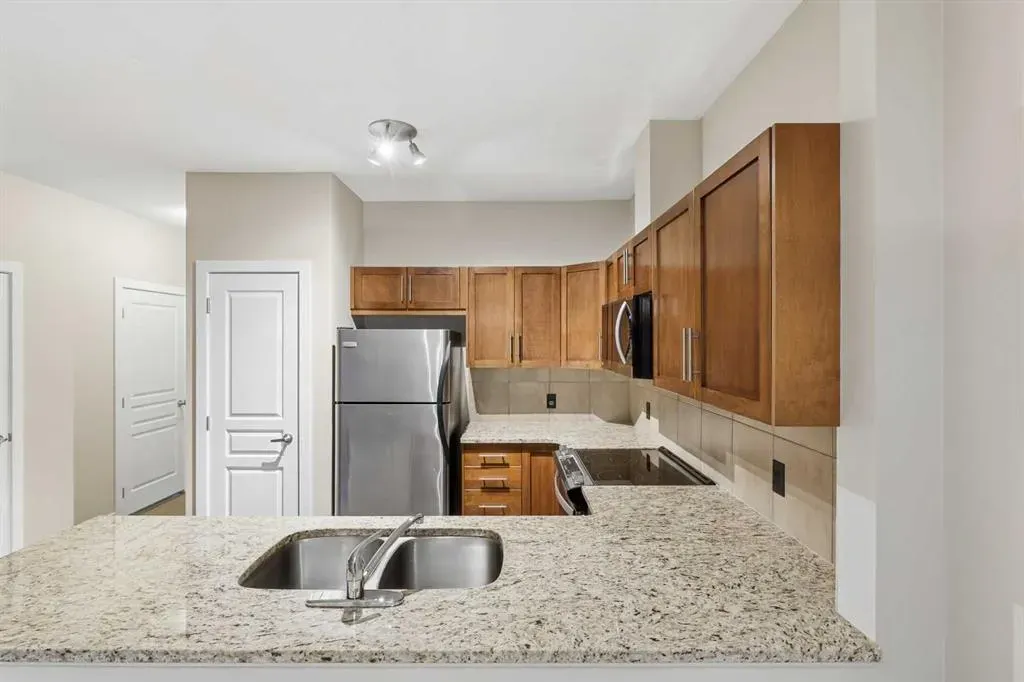 71 Panatella Hill NW