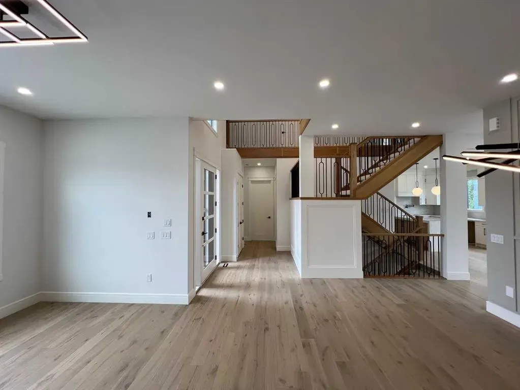 236 East Lakeview Place