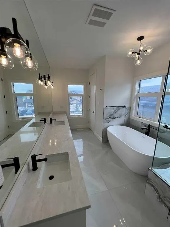 236 East Lakeview Place