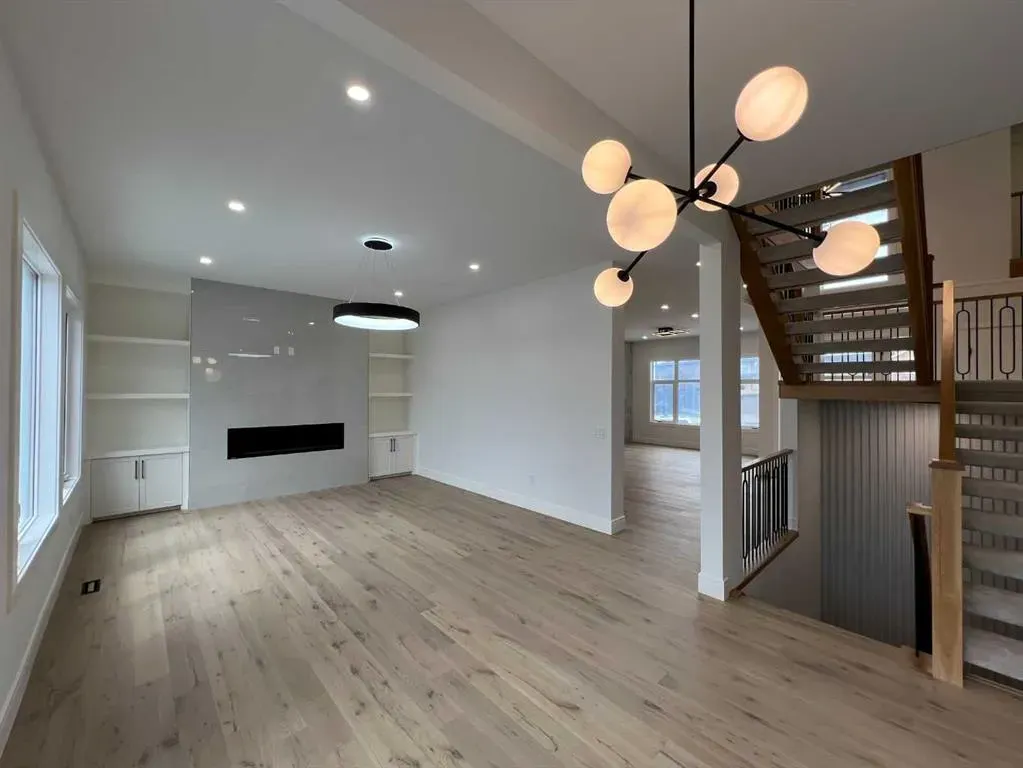 236 East Lakeview Place