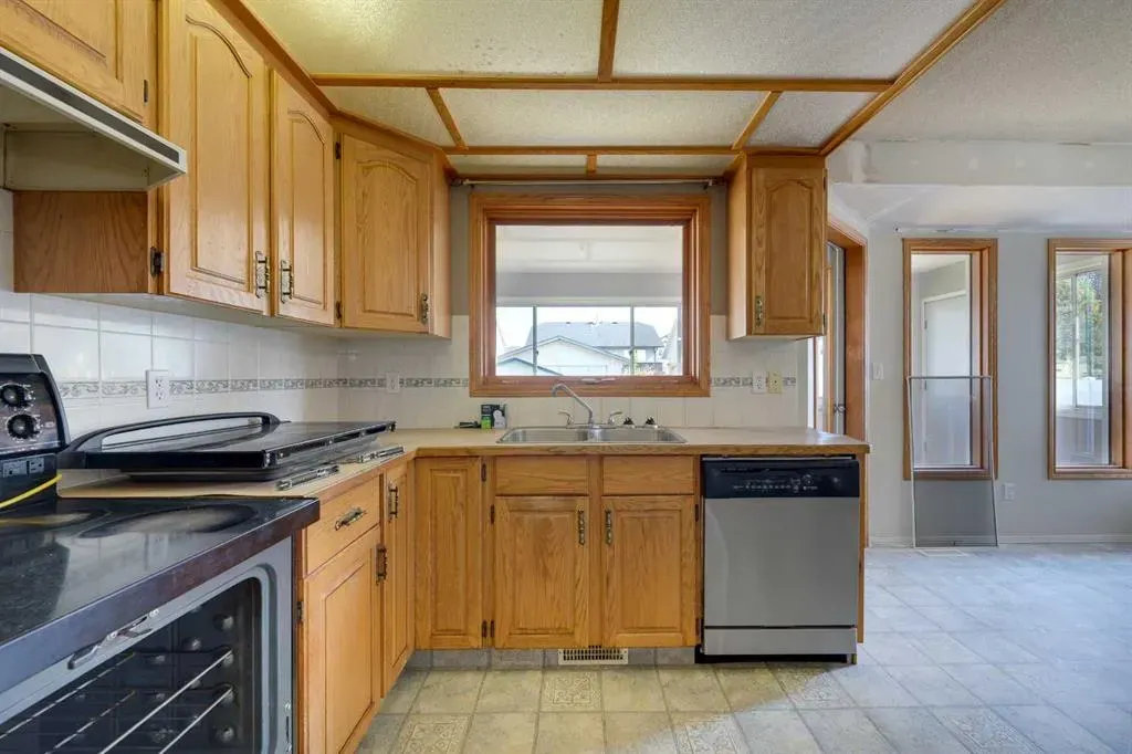 174 Donnelly Crescent