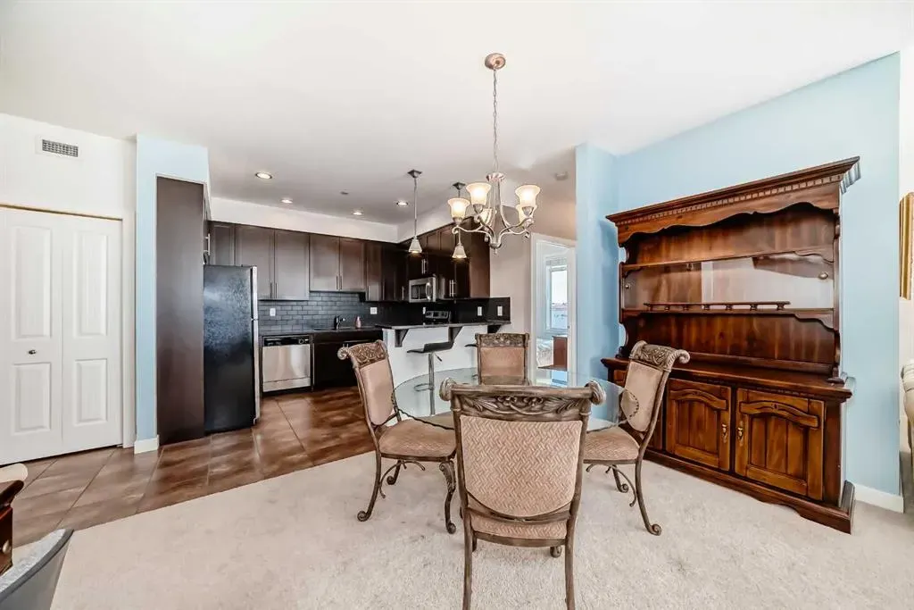 1005B Westmount Drive, #216