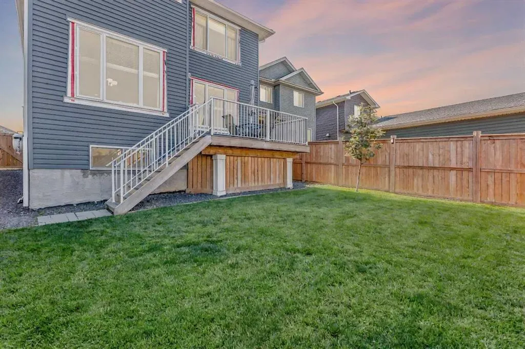 322 Evanston Way NW