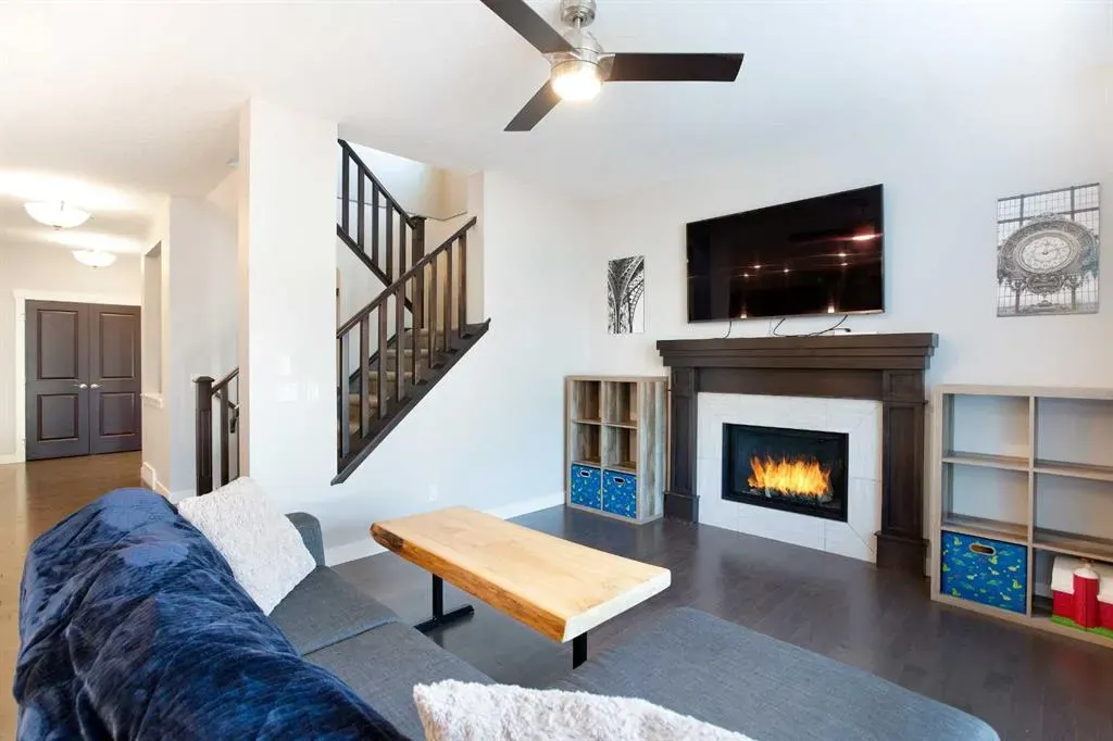 322 Evanston Way NW