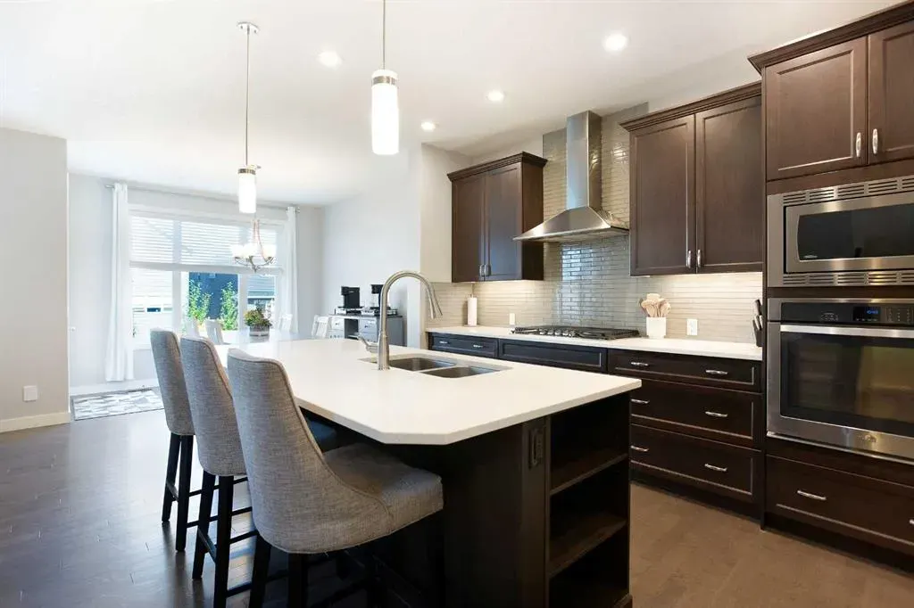 322 Evanston Way NW