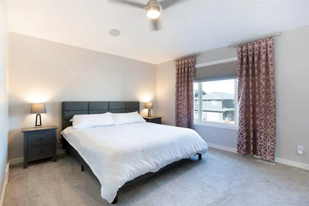 322 Evanston Way NW
