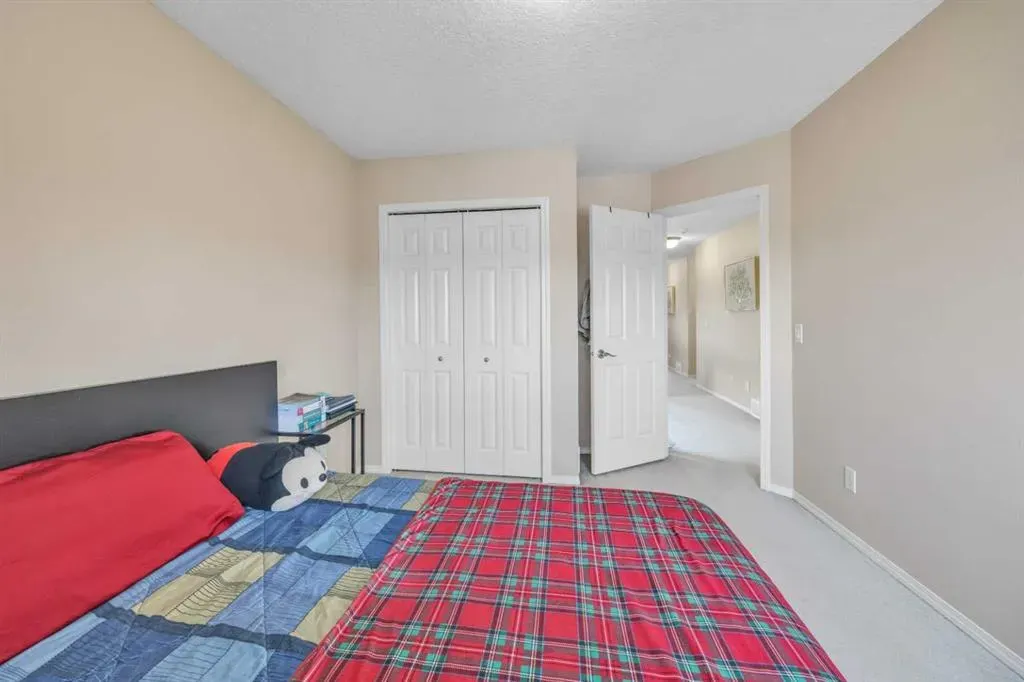 360 Evanspark Circle NW