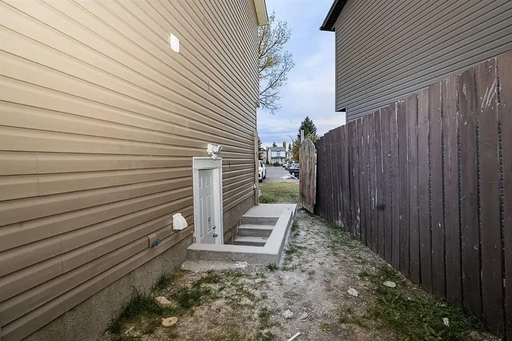 339 Martinbrook Place NE