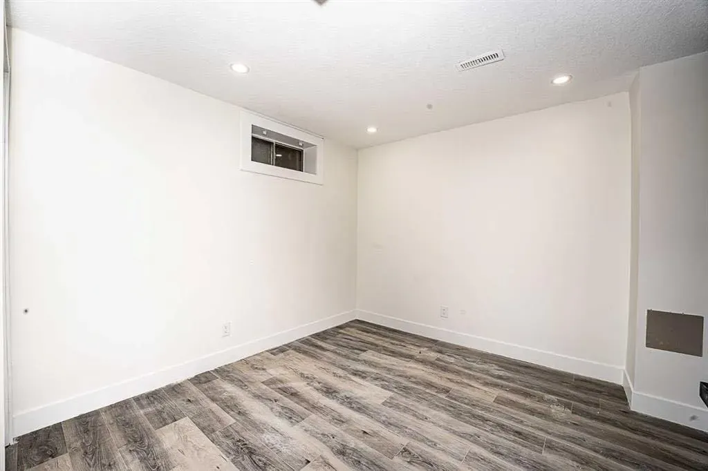 339 Martinbrook Place NE