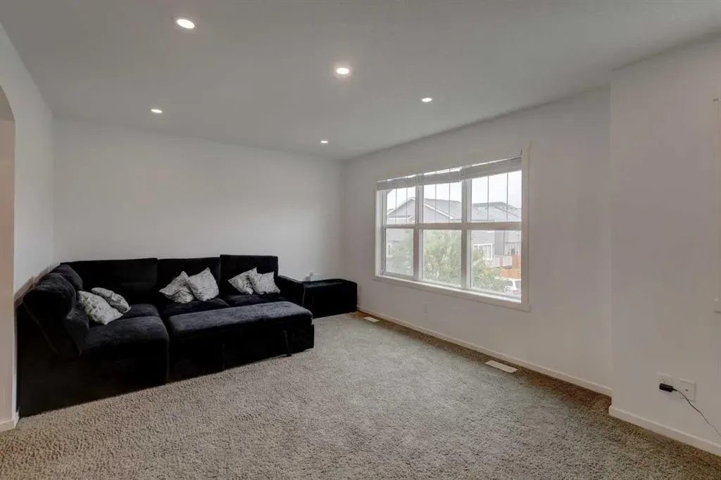 20 Nolancrest Green NW