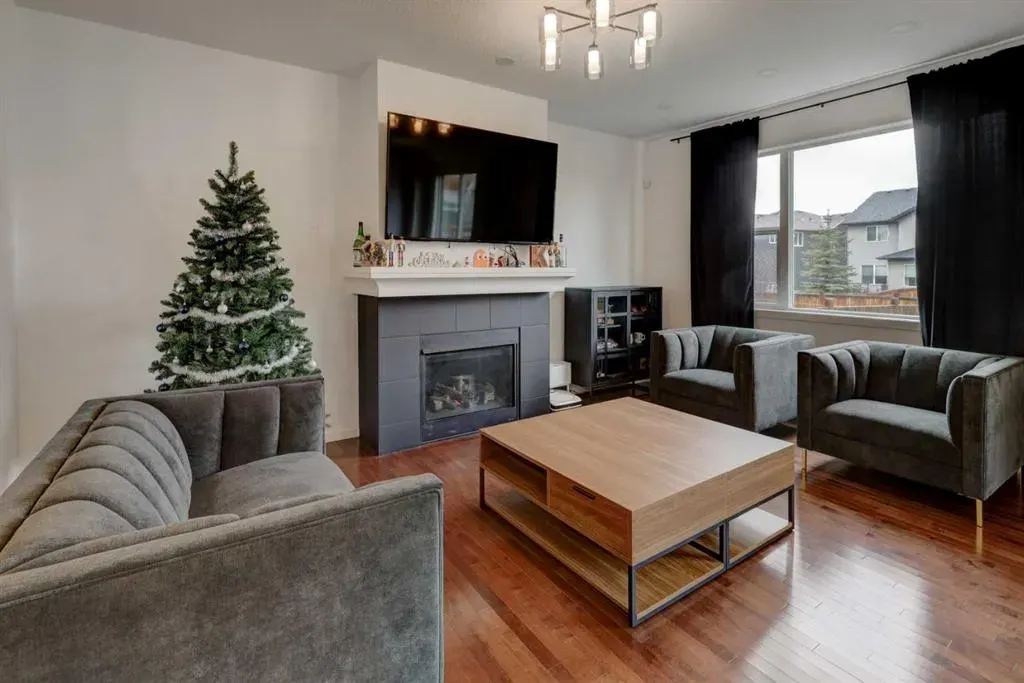 20 Nolancrest Green NW