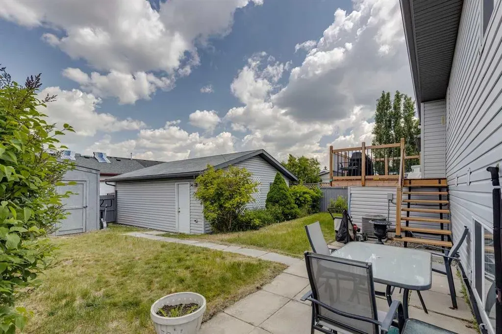 1656 Strathcona Gate
