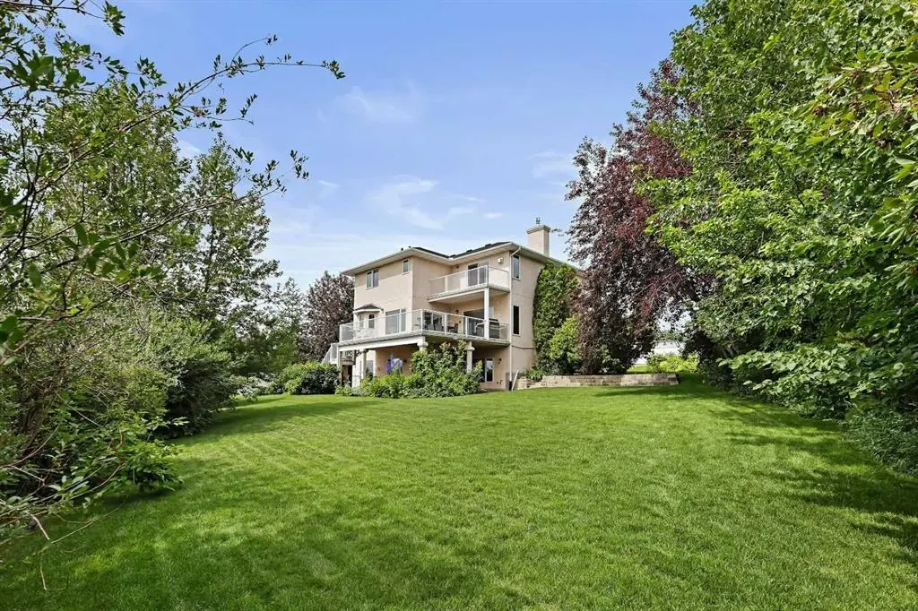 43 Schiller Crescent NW
