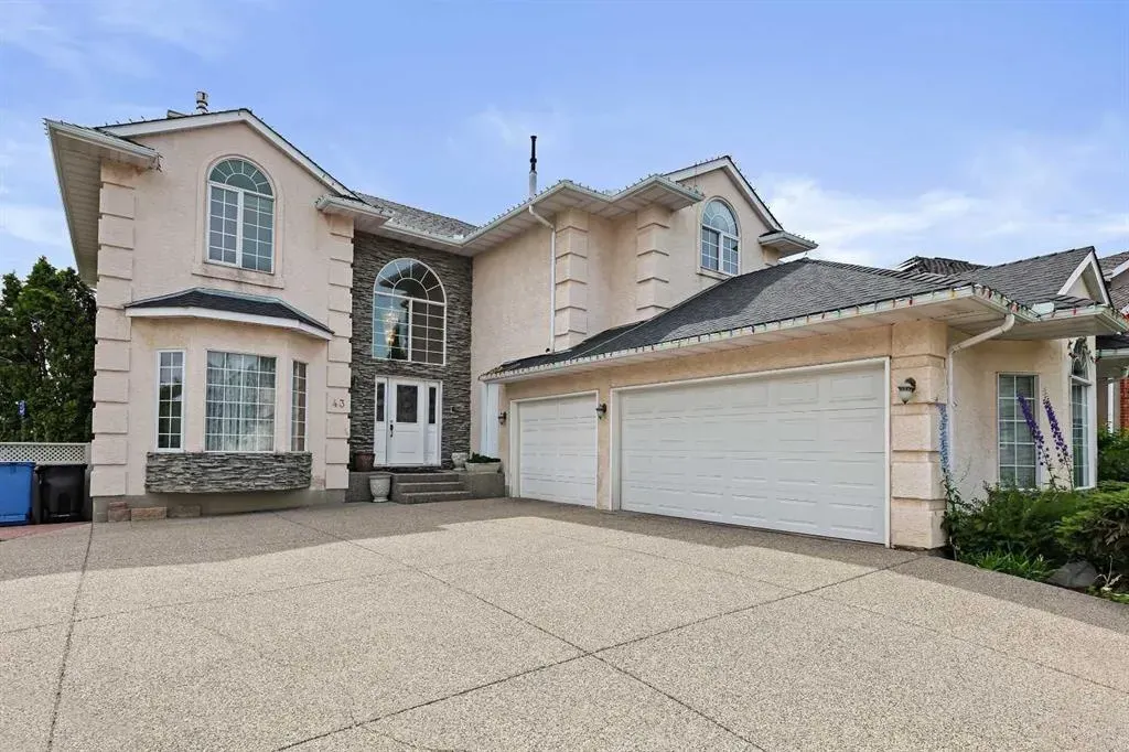 43 Schiller Crescent NW