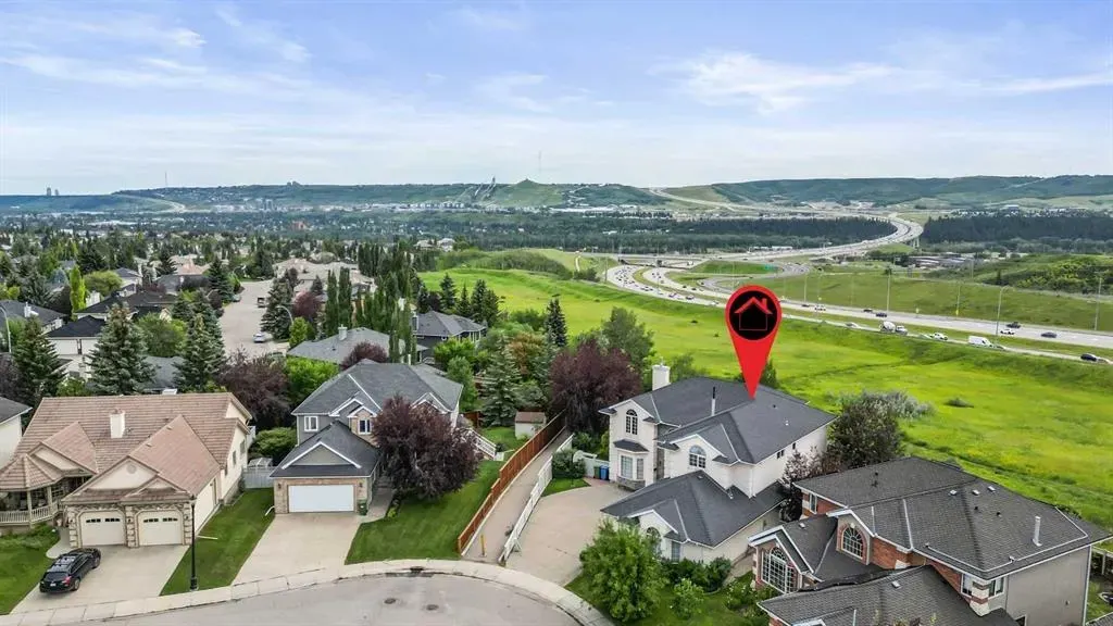 43 Schiller Crescent NW