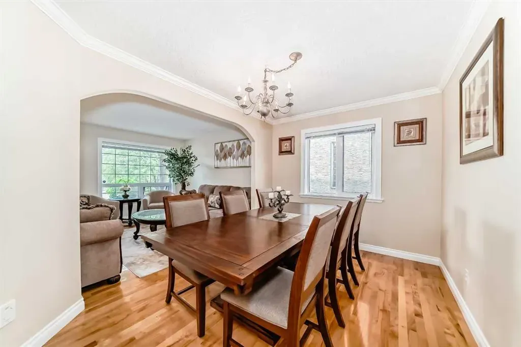 146 Scenic View Close NW
