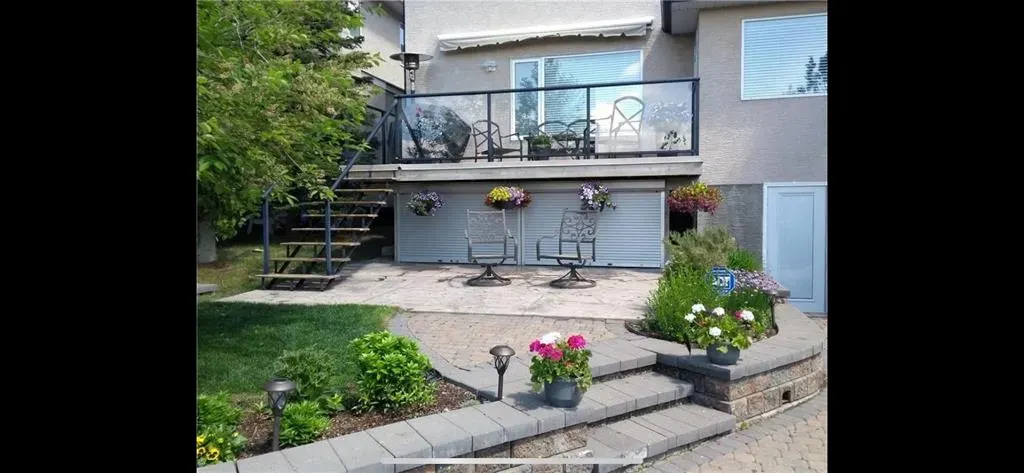146 Scenic View Close NW