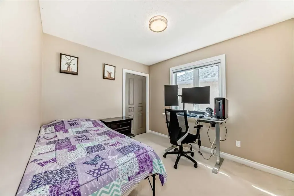 146 Scenic View Close NW
