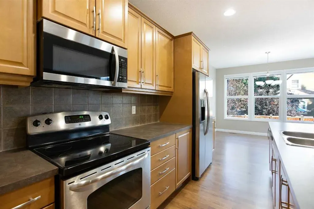 489 Mahogany Court SE