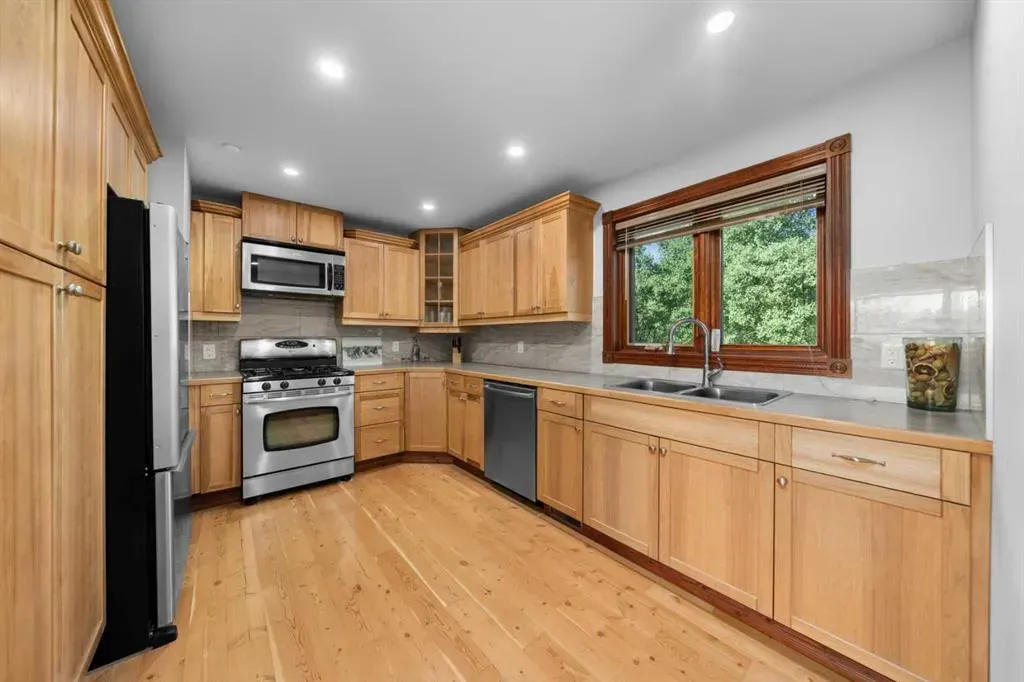 17 Oak Avenue